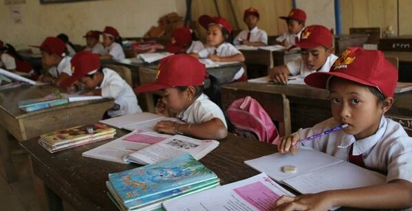 Miris, Bolmut Kekurangan 300 Oemar Bakrie