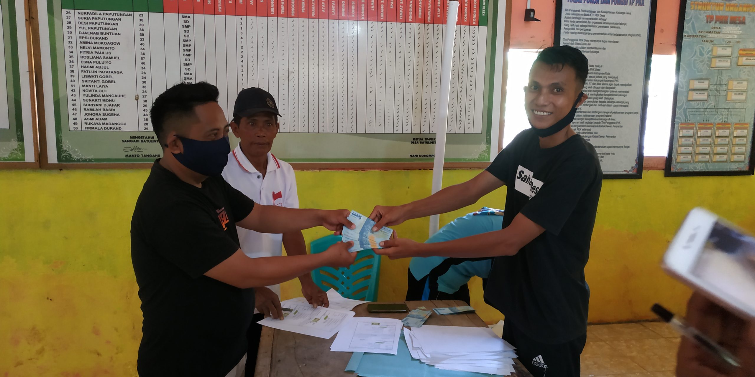 Penyaluran blt dd kepada keluarga penerima manfaat