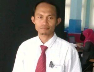 Kepsek SMPN 1 Kaidipang, Munif Buhang, S.Pd, M.Si