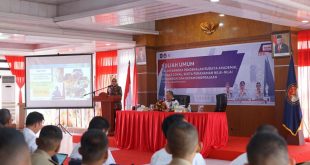 Walikota Kotamobagu Ir. Hj. Tatong Bara saat memberikan kuliah umum di Kampus IPDN Sulut